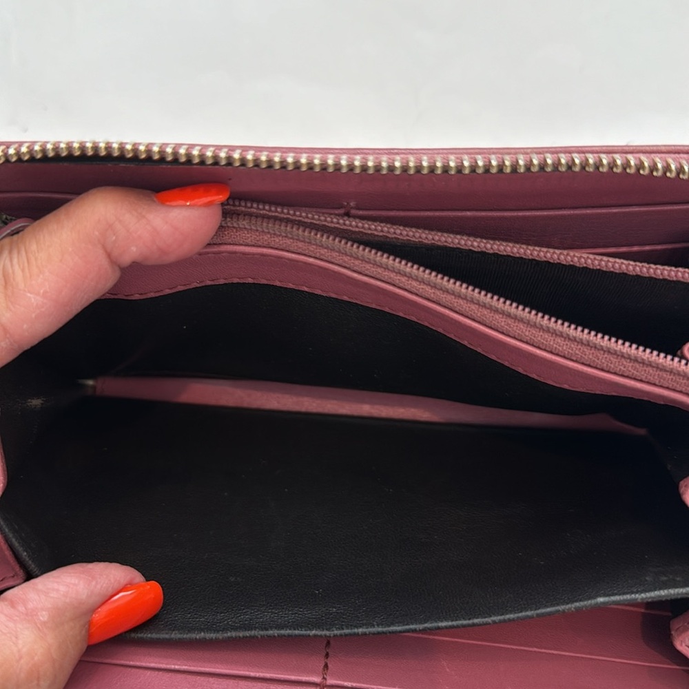Gucci GG Authentic Pre Owned Pink & Brown Canvas Sukey Zip around long Wallet. - Picture 12 of 15